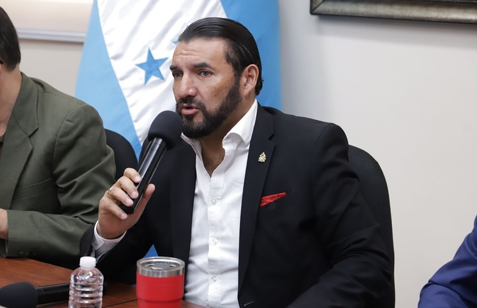 Rasel Tomé; “Compañeros de Libre se han comportado similar a los ...