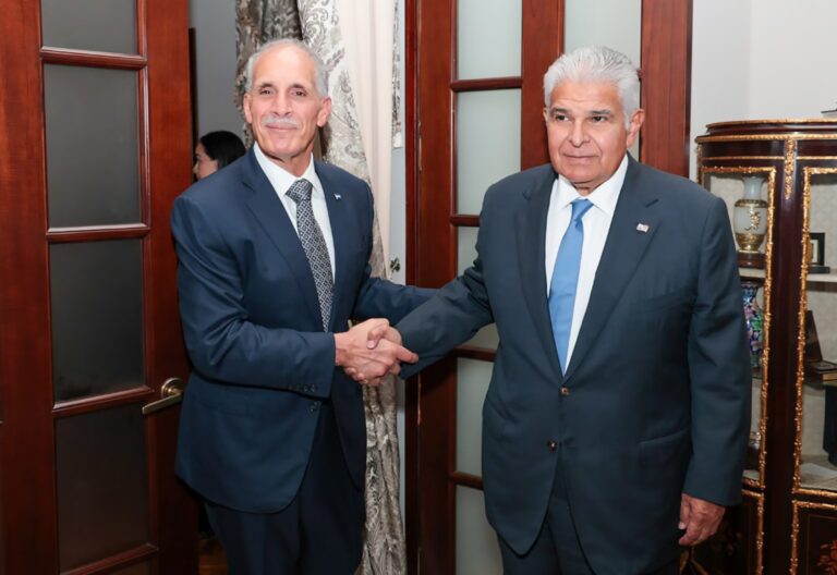 Presidente Asfura se reúne con su homólogo de Panamá